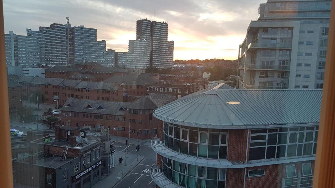 Marco Island -Spacious City Centre 2 Bedroom Apartment Nottingham Eksteriør billede
