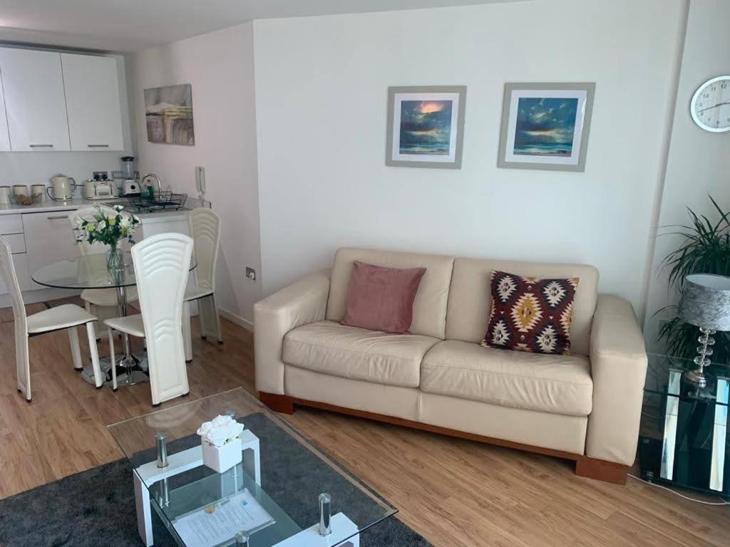 Marco Island -Spacious City Centre 2 Bedroom Apartment Nottingham Eksteriør billede
